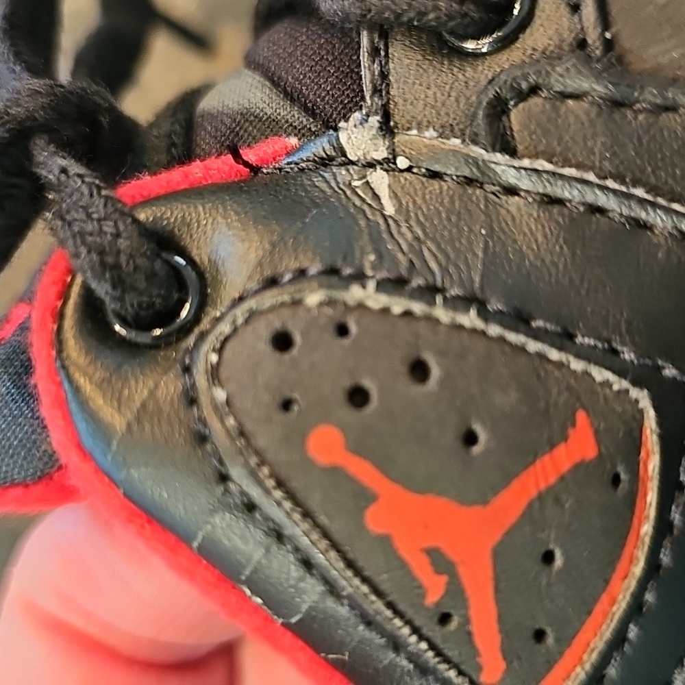 Vintage 1992 Nike Baby Air Jordans VII black/tru red colorway in size 5.5 - Picture 10 of 14